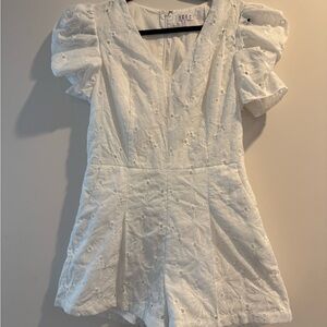 TCEC White Zip-Up Garment